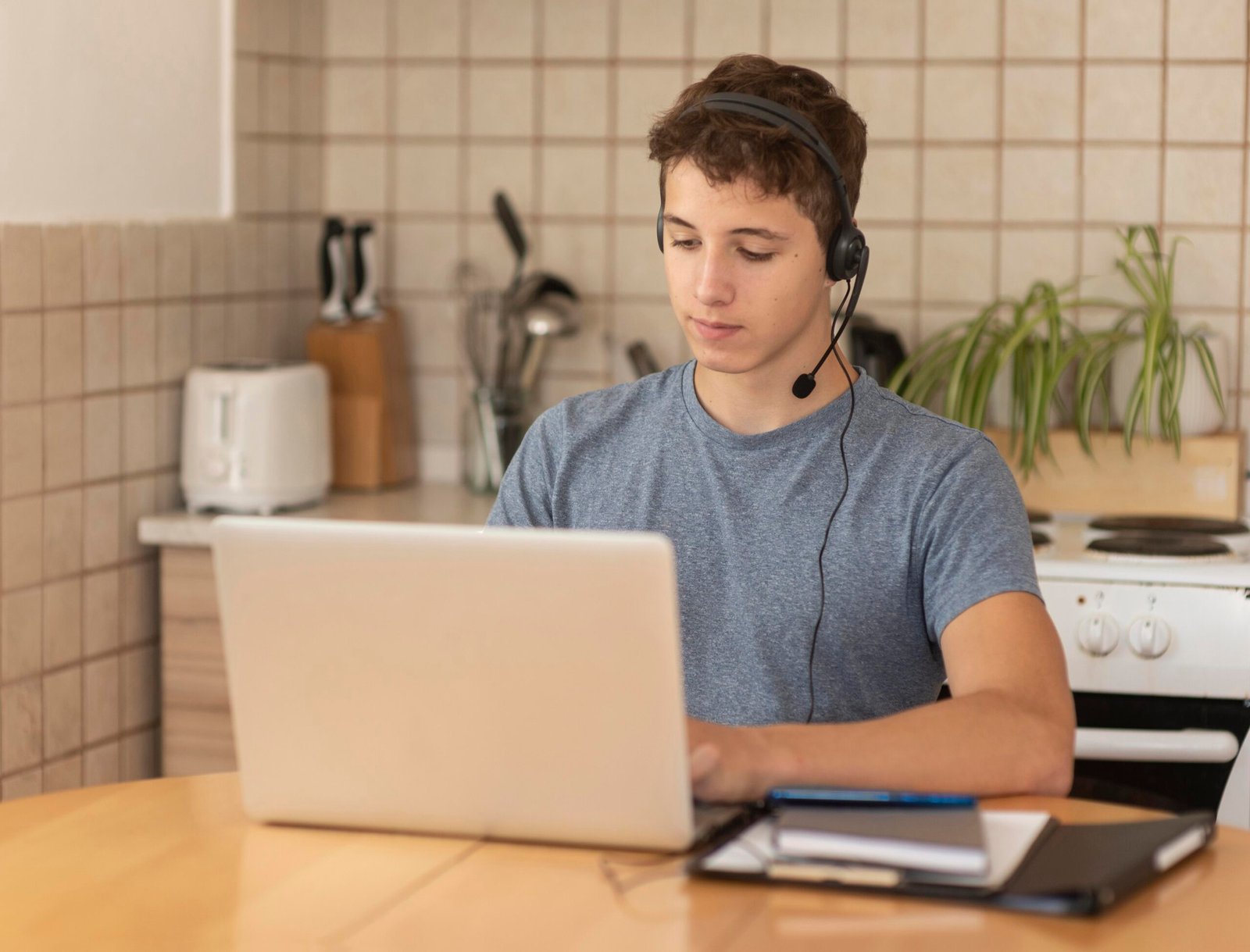 Outsourcing vs. In-House Customer Service